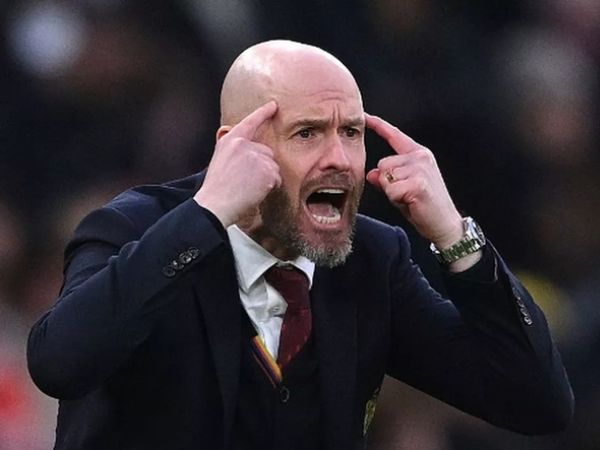 Erik Ten Hag Bác Bỏ Thông Tin Việc Mất Phòng Thay Đồ